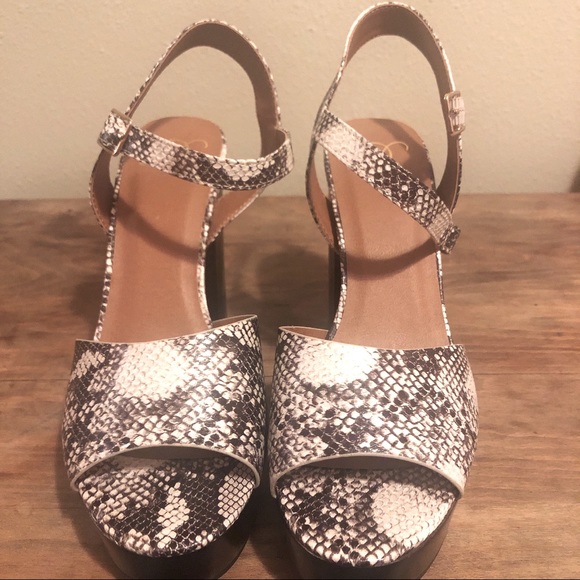 Snake Skin Platform Heels - Picture 2 of 3